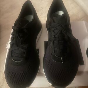 Brand New Lululemon Chargefeel Sneakers